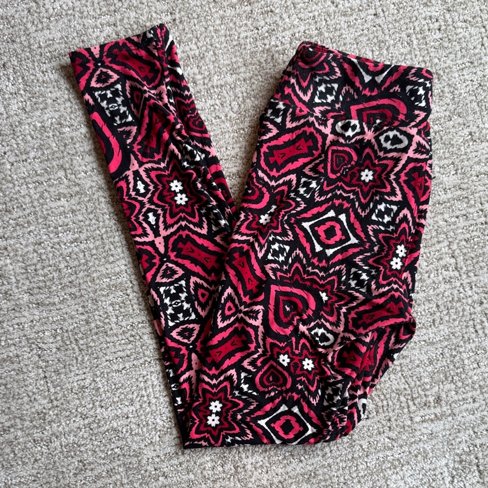 Stylish patterned leggings